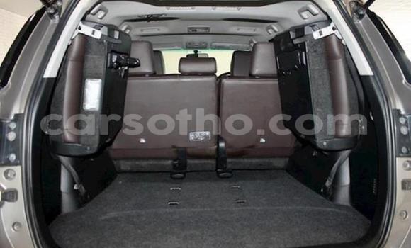 Acheter Occasion Voiture Toyota Fortuner Beige à Maseru, Maseru Acheter Occasion Voiture Toyota Fortuner Beige à Maseru, Maseru