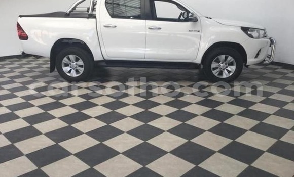 Acheter Occasion Voiture Toyota Hilux Blanc à Qacha's Nek, Quthing Acheter Occasion Voiture Toyota Hilux Blanc à Qacha's Nek, Quthing