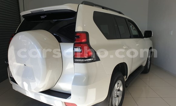 اشتري مستعمل Toyota Prado White سيارة في Mohale's Hoek في Mohale's Hoek اشتري مستعمل Toyota Prado White سيارة في Mohale's Hoek في Mohale's Hoek