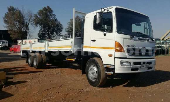 Acheter Occasion Utilitaire Hino Ranger Blanc à Maseru, Maseru Acheter Occasion Utilitaire Hino Ranger Blanc à Maseru, Maseru