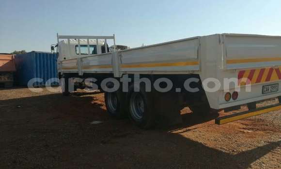 Acheter Occasion Utilitaire Hino Ranger Blanc à Maseru, Maseru Acheter Occasion Utilitaire Hino Ranger Blanc à Maseru, Maseru