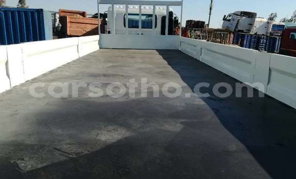 Acheter Occasion Utilitaire Hino Ranger Blanc à Maseru, Maseru Acheter Occasion Utilitaire Hino Ranger Blanc à Maseru, Maseru