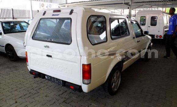 Buy Used Volkswagen Caddy White Car in Maseru in Maseru Buy Used Volkswagen Caddy White Car in Maseru in Maseru