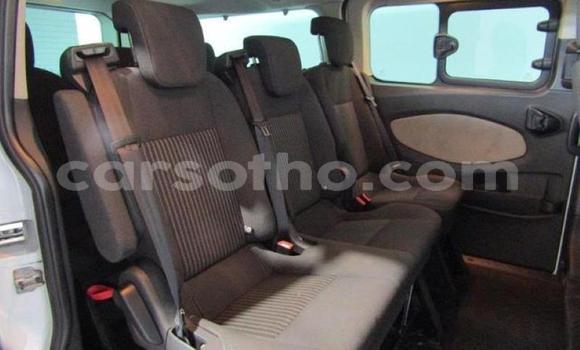 Sayi Na hannu Ford Tourneo Custom White Mota in Hlotse a Leribe Sayi Na hannu Ford Tourneo Custom White Mota in Hlotse a Leribe