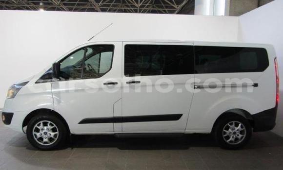 Sayi Na hannu Ford Tourneo Custom White Mota in Hlotse a Leribe Sayi Na hannu Ford Tourneo Custom White Mota in Hlotse a Leribe