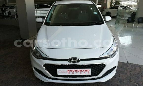 Acheter Occasion Voiture Hyundai i20 Blanc à Butha–Buthe, Thaba-Tseka Acheter Occasion Voiture Hyundai i20 Blanc à Butha–Buthe, Thaba-Tseka
