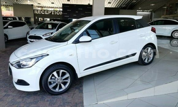 Acheter Occasion Voiture Hyundai i20 Blanc à Butha–Buthe, Thaba-Tseka Acheter Occasion Voiture Hyundai i20 Blanc à Butha–Buthe, Thaba-Tseka