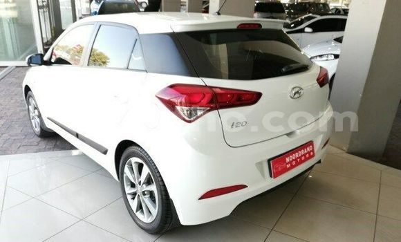 Acheter Occasion Voiture Hyundai i20 Blanc à Butha–Buthe, Thaba-Tseka Acheter Occasion Voiture Hyundai i20 Blanc à Butha–Buthe, Thaba-Tseka