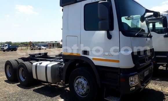 Acheter Occasion Voiture Mercedes-Benz 190 (W201) Blanc à Butha–Buthe, Thaba-Tseka Acheter Occasion Voiture Mercedes-Benz 190 (W201) Blanc à Butha–Buthe, Thaba-Tseka