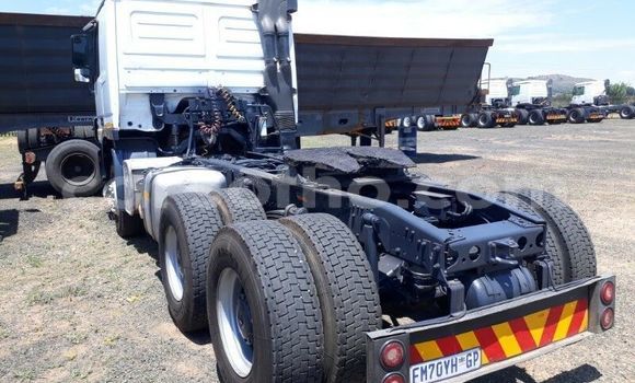 Acheter Occasion Voiture Mercedes-Benz 190 (W201) Blanc à Butha–Buthe, Thaba-Tseka Acheter Occasion Voiture Mercedes-Benz 190 (W201) Blanc à Butha–Buthe, Thaba-Tseka