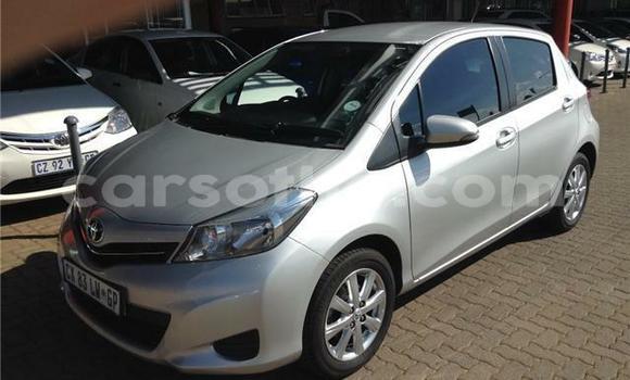 Acheter Occasion Voiture Toyota Yaris Rouge à Hlotse, Leribe Acheter Occasion Voiture Toyota Yaris Rouge à Hlotse, Leribe