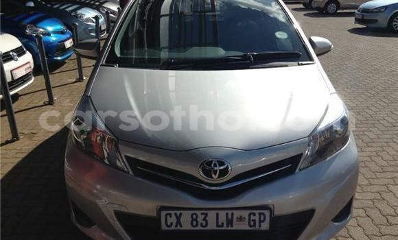 Acheter Occasion Voiture Toyota Yaris Rouge à Hlotse, Leribe Acheter Occasion Voiture Toyota Yaris Rouge à Hlotse, Leribe