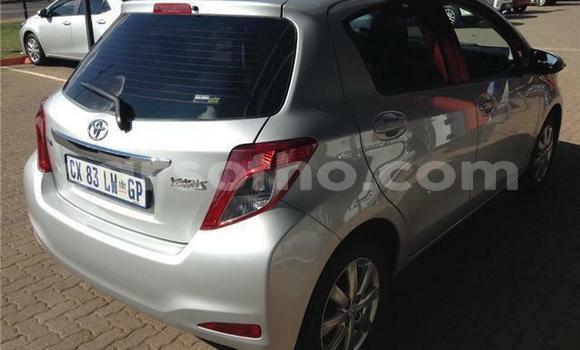 Acheter Occasion Voiture Toyota Yaris Rouge à Hlotse, Leribe Acheter Occasion Voiture Toyota Yaris Rouge à Hlotse, Leribe