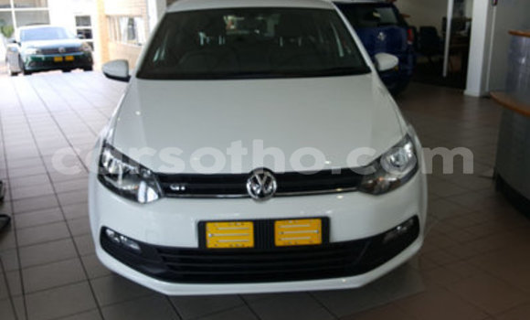 Sayi Na hannu Volkswagen Polo White Mota in Thaba–Tseka a Mafeteng Sayi Na hannu Volkswagen Polo White Mota in Thaba–Tseka a Mafeteng