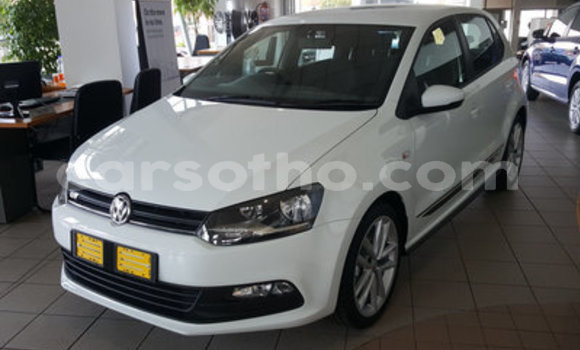 Sayi Na hannu Volkswagen Polo White Mota in Thaba–Tseka a Mafeteng Sayi Na hannu Volkswagen Polo White Mota in Thaba–Tseka a Mafeteng