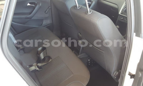 Sayi Na hannu Volkswagen Polo White Mota in Thaba–Tseka a Mafeteng Sayi Na hannu Volkswagen Polo White Mota in Thaba–Tseka a Mafeteng