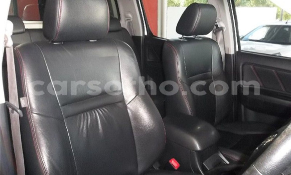 Acheter Occasion Voiture Toyota Hilux Blanc à Maseru, Maseru Acheter Occasion Voiture Toyota Hilux Blanc à Maseru, Maseru