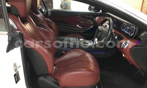 Sayi Na hannu Mercedes-Benz AMG GLE White Mota in Hlotse a Leribe Sayi Na hannu Mercedes-Benz AMG GLE White Mota in Hlotse a Leribe