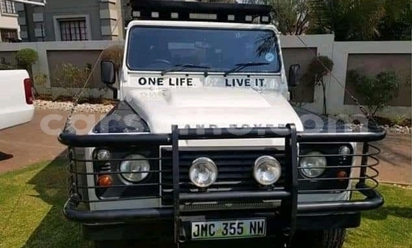 Acheter Occasion Voiture Land Rover Defender Blanc à Butha Buthe, Butha-Buthe Acheter Occasion Voiture Land Rover Defender Blanc à Butha Buthe, Butha-Buthe