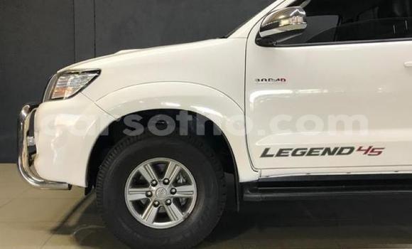 اشتري مستعمل Toyota Hilux White سيارة في Maseru في Maseru اشتري مستعمل Toyota Hilux White سيارة في Maseru في Maseru