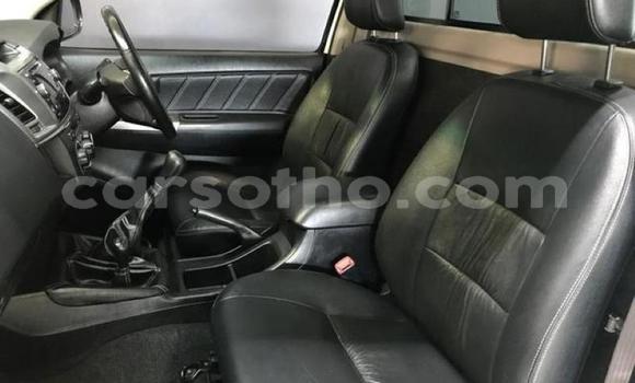 اشتري مستعمل Toyota Hilux White سيارة في Maseru في Maseru اشتري مستعمل Toyota Hilux White سيارة في Maseru في Maseru