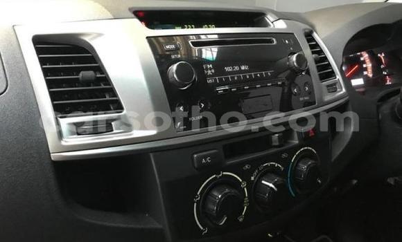 اشتري مستعمل Toyota Hilux White سيارة في Maseru في Maseru اشتري مستعمل Toyota Hilux White سيارة في Maseru في Maseru