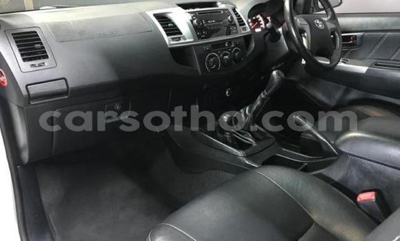 اشتري مستعمل Toyota Hilux White سيارة في Maseru في Maseru اشتري مستعمل Toyota Hilux White سيارة في Maseru في Maseru