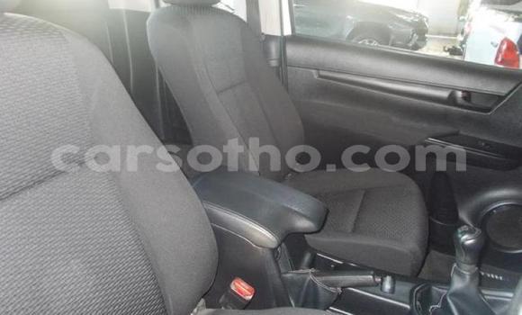 Acheter Occasion Voiture Toyota Hilux Blanc à Maputsoe, Leribe Acheter Occasion Voiture Toyota Hilux Blanc à Maputsoe, Leribe