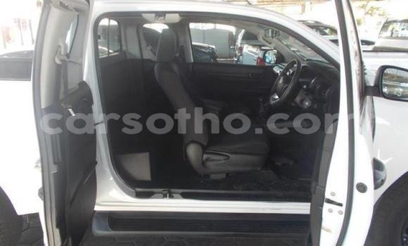 Acheter Occasion Voiture Toyota Hilux Blanc à Maputsoe, Leribe Acheter Occasion Voiture Toyota Hilux Blanc à Maputsoe, Leribe