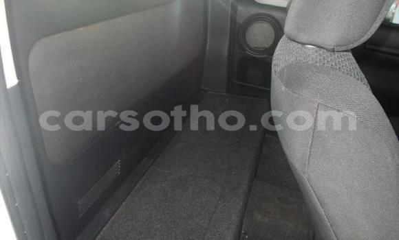 Acheter Occasion Voiture Toyota Hilux Blanc à Maputsoe, Leribe Acheter Occasion Voiture Toyota Hilux Blanc à Maputsoe, Leribe