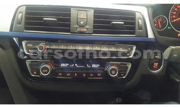 اشتري مستعمل BMW 3–Series White سيارة في Maputsoe في Leribe اشتري مستعمل BMW 3–Series White سيارة في Maputsoe في Leribe