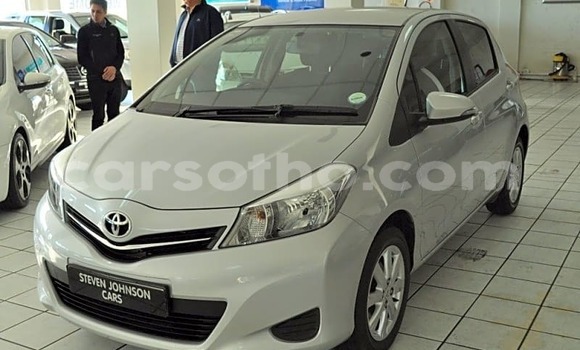 Buy Used Toyota Yaris White Car in Mafeteng in Mafeteng Buy Used Toyota Yaris White Car in Mafeteng in Mafeteng