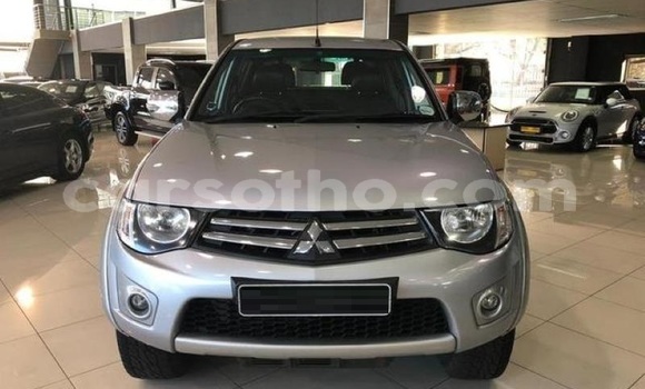 Acheter Occasion Voiture Mitsubishi Triton Gris à Maseru, Maseru Acheter Occasion Voiture Mitsubishi Triton Gris à Maseru, Maseru