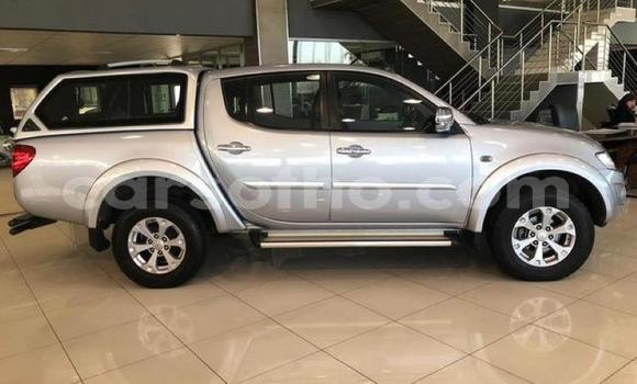 Acheter Occasion Voiture Mitsubishi Triton Gris à Maseru, Maseru Acheter Occasion Voiture Mitsubishi Triton Gris à Maseru, Maseru