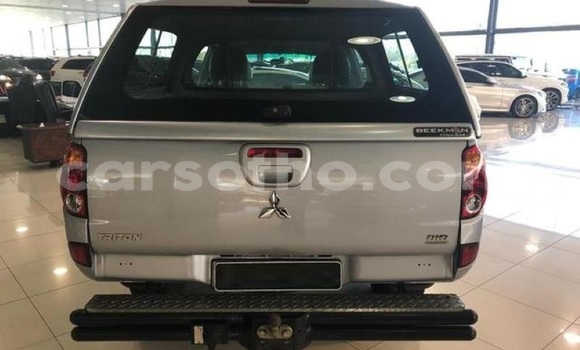 Acheter Occasion Voiture Mitsubishi Triton Gris à Maseru, Maseru Acheter Occasion Voiture Mitsubishi Triton Gris à Maseru, Maseru