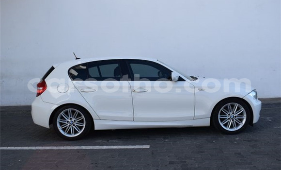 Acheter Occasion Voiture BMW 1er Blanc à Maseru, Maseru Acheter Occasion Voiture BMW 1er Blanc à Maseru, Maseru