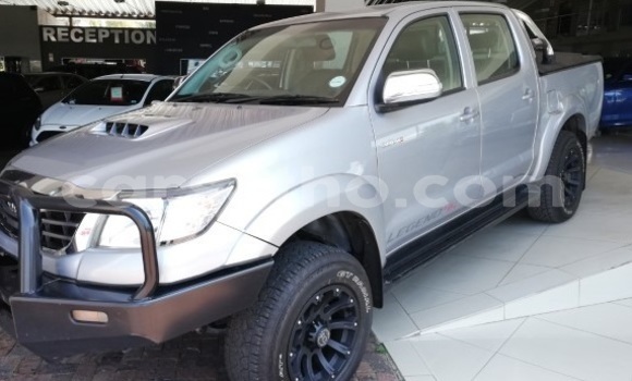 Sayi Na hannu Toyota Hilux Silver Mota in Butha–Buthe a Thaba-Tseka Sayi Na hannu Toyota Hilux Silver Mota in Butha–Buthe a Thaba-Tseka