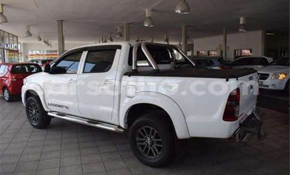 Acheter Occasion Voiture Toyota Hilux Blanc à Butha–Buthe, Thaba-Tseka Acheter Occasion Voiture Toyota Hilux Blanc à Butha–Buthe, Thaba-Tseka