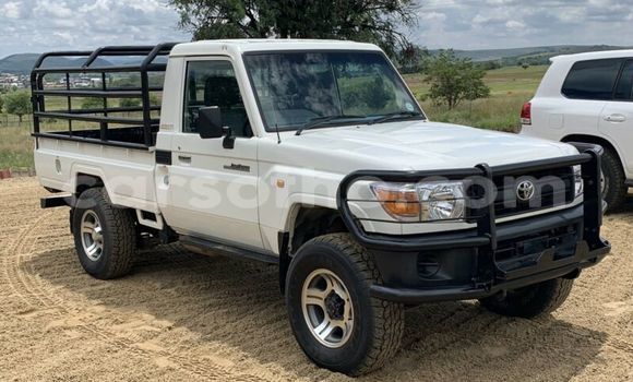 اشتري مستعمل Toyota Land Cruiser White سيارة في Maseru في Maseru اشتري مستعمل Toyota Land Cruiser White سيارة في Maseru في Maseru