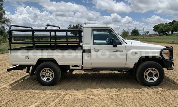 اشتري مستعمل Toyota Land Cruiser White سيارة في Maseru في Maseru اشتري مستعمل Toyota Land Cruiser White سيارة في Maseru في Maseru