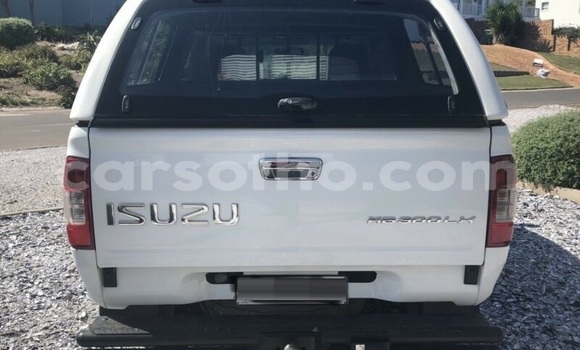 Acheter Occasion Voiture Isuzu KB Blanc à Maseru, Maseru Acheter Occasion Voiture Isuzu KB Blanc à Maseru, Maseru
