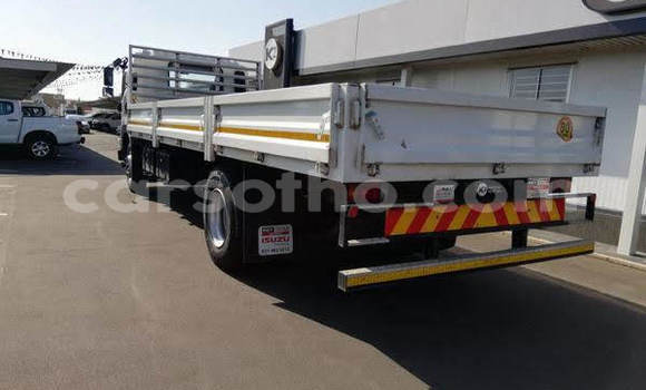 Sayi Na hannu Isuzu FTR 850 White Babbar mota in Butha Buthe a Butha-Buthe Sayi Na hannu Isuzu FTR 850 White Babbar mota in Butha Buthe a Butha-Buthe