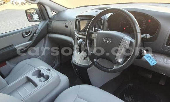 Sayi Na hannu Hyundai H1 White Mota in Butha Buthe a Butha-Buthe Sayi Na hannu Hyundai H1 White Mota in Butha Buthe a Butha-Buthe