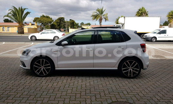 اشتري مستعمل Volkswagen Polo GTI White سيارة في Maseru في Maseru اشتري مستعمل Volkswagen Polo GTI White سيارة في Maseru في Maseru