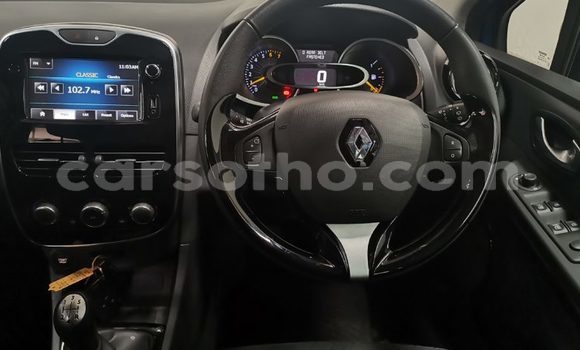 Acheter Occasion Voiture Renault Clio Bleu à Peka, Leribe Acheter Occasion Voiture Renault Clio Bleu à Peka, Leribe