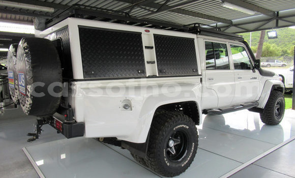 Sayi Na hannu Toyota Land Cruiser Prado Other Mota in Maputsoa a Leribe Sayi Na hannu Toyota Land Cruiser Prado Other Mota in Maputsoa a Leribe