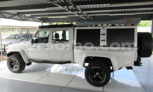 Sayi Na hannu Toyota Land Cruiser Prado Other Mota in Maputsoa a Leribe Sayi Na hannu Toyota Land Cruiser Prado Other Mota in Maputsoa a Leribe