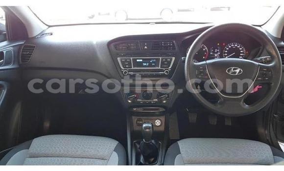 Acheter Occasion Voiture Hyundai i20 Gris à Maputsoe, Leribe Acheter Occasion Voiture Hyundai i20 Gris à Maputsoe, Leribe