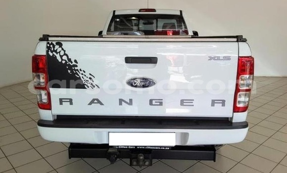 Sayi Na hannu Ford Ranchero White Mota in Maputsoa a Leribe Sayi Na hannu Ford Ranchero White Mota in Maputsoa a Leribe