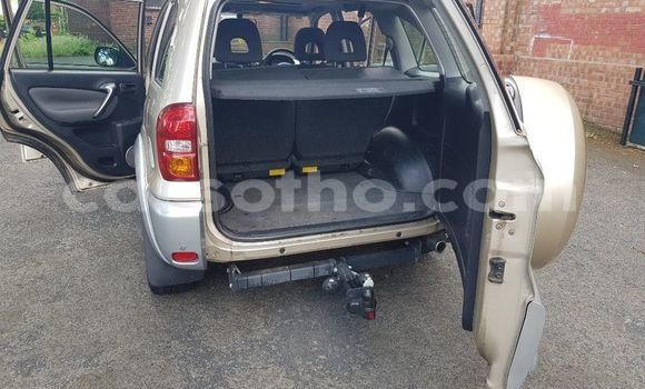 Buy Used Toyota RAV4 Silver Car in Maseru in Maseru Buy Used Toyota RAV4 Silver Car in Maseru in Maseru